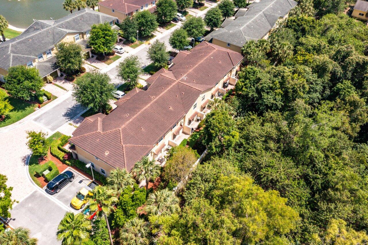 22188 Majestic Woods Way