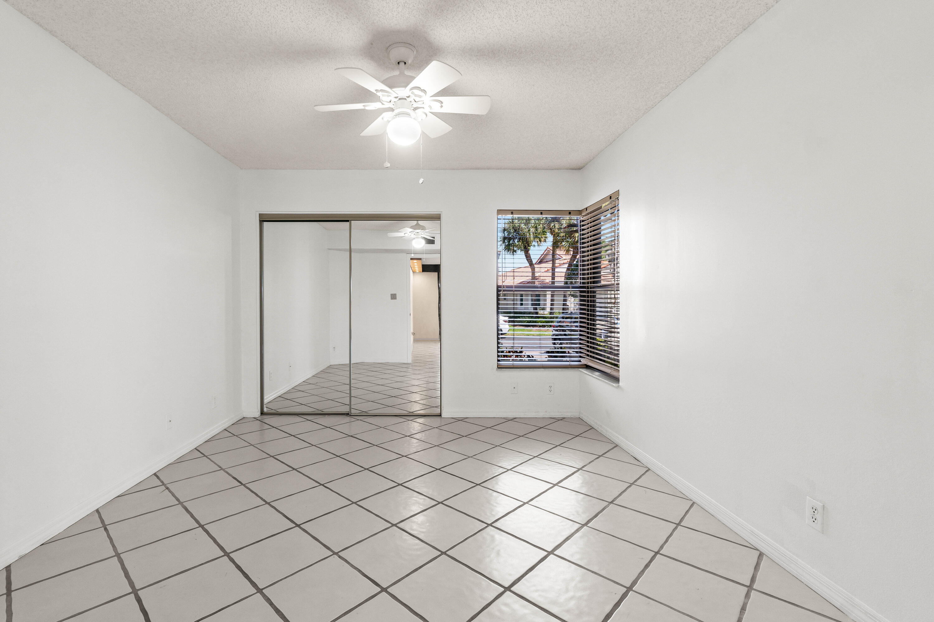 10920 Lakemore Lane 101