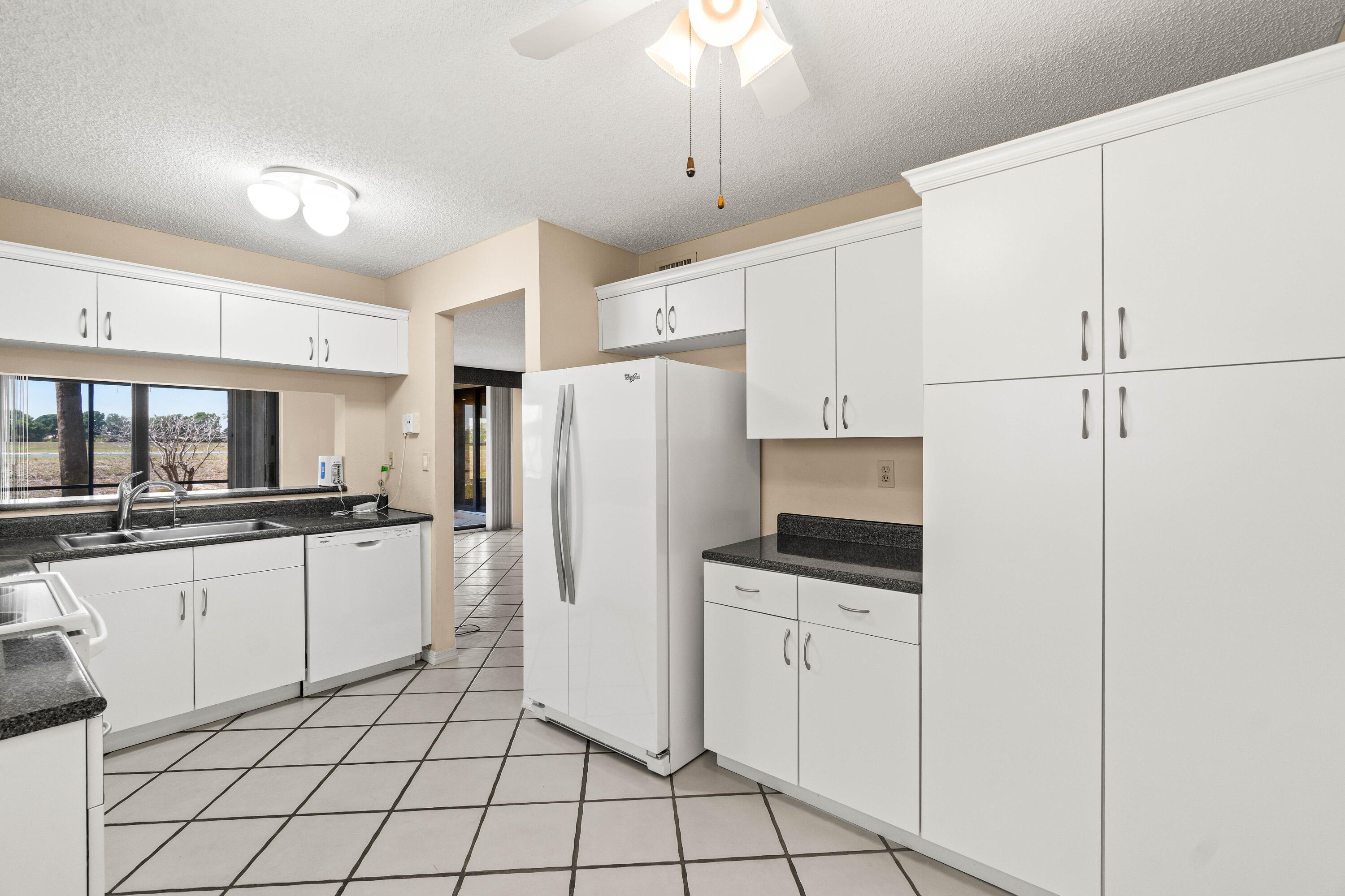 10920 Lakemore Lane 101