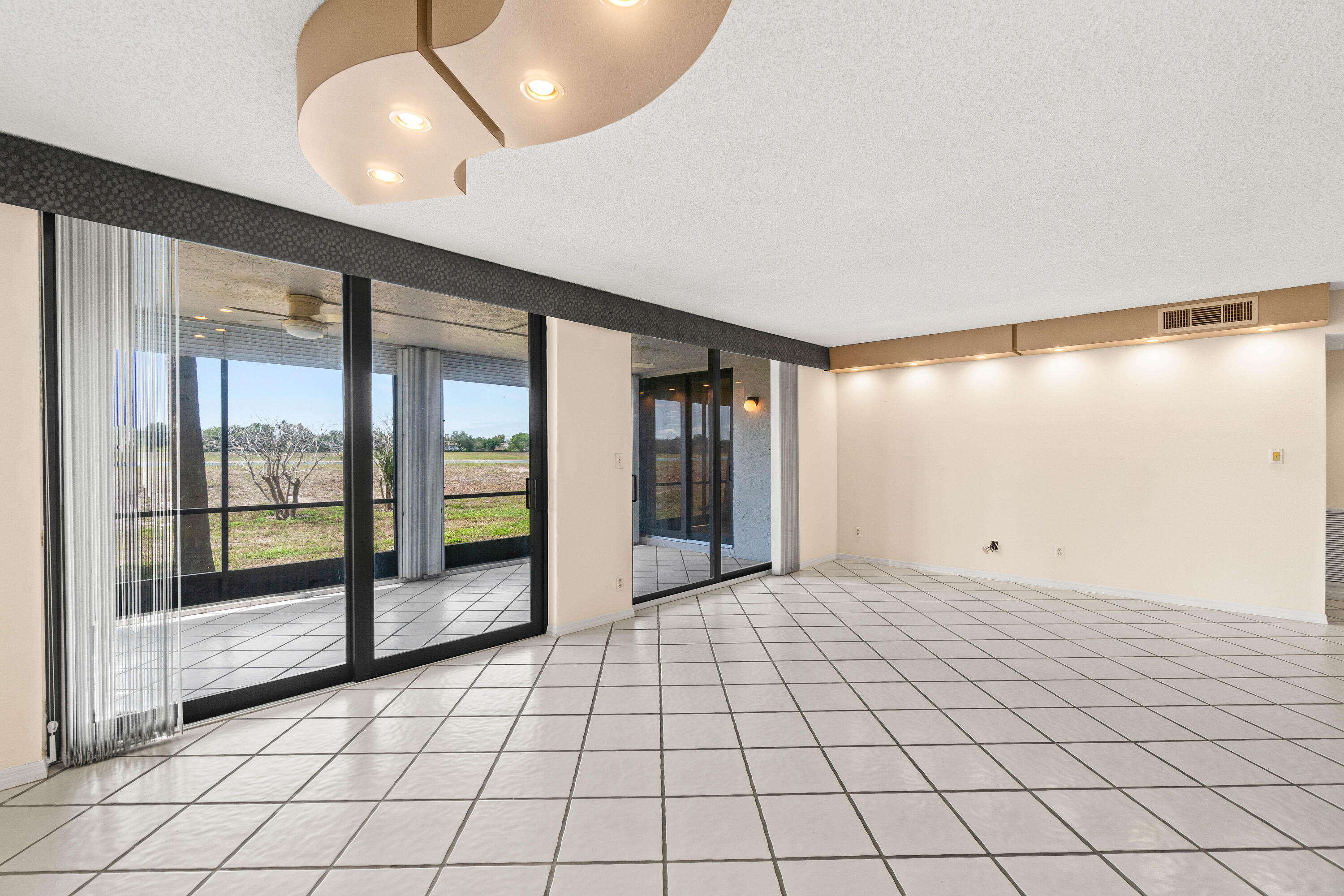 10920 Lakemore Lane 101