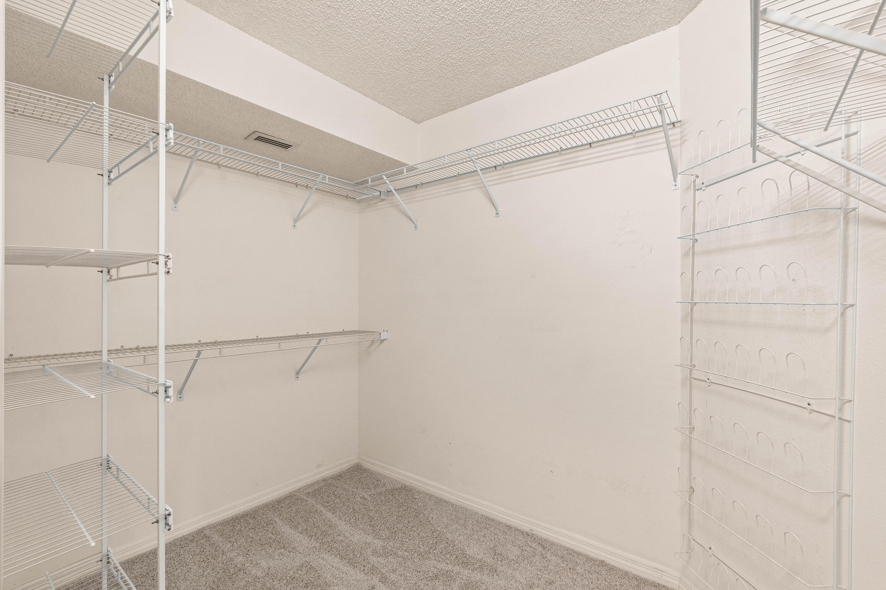 10920 Lakemore Lane 101