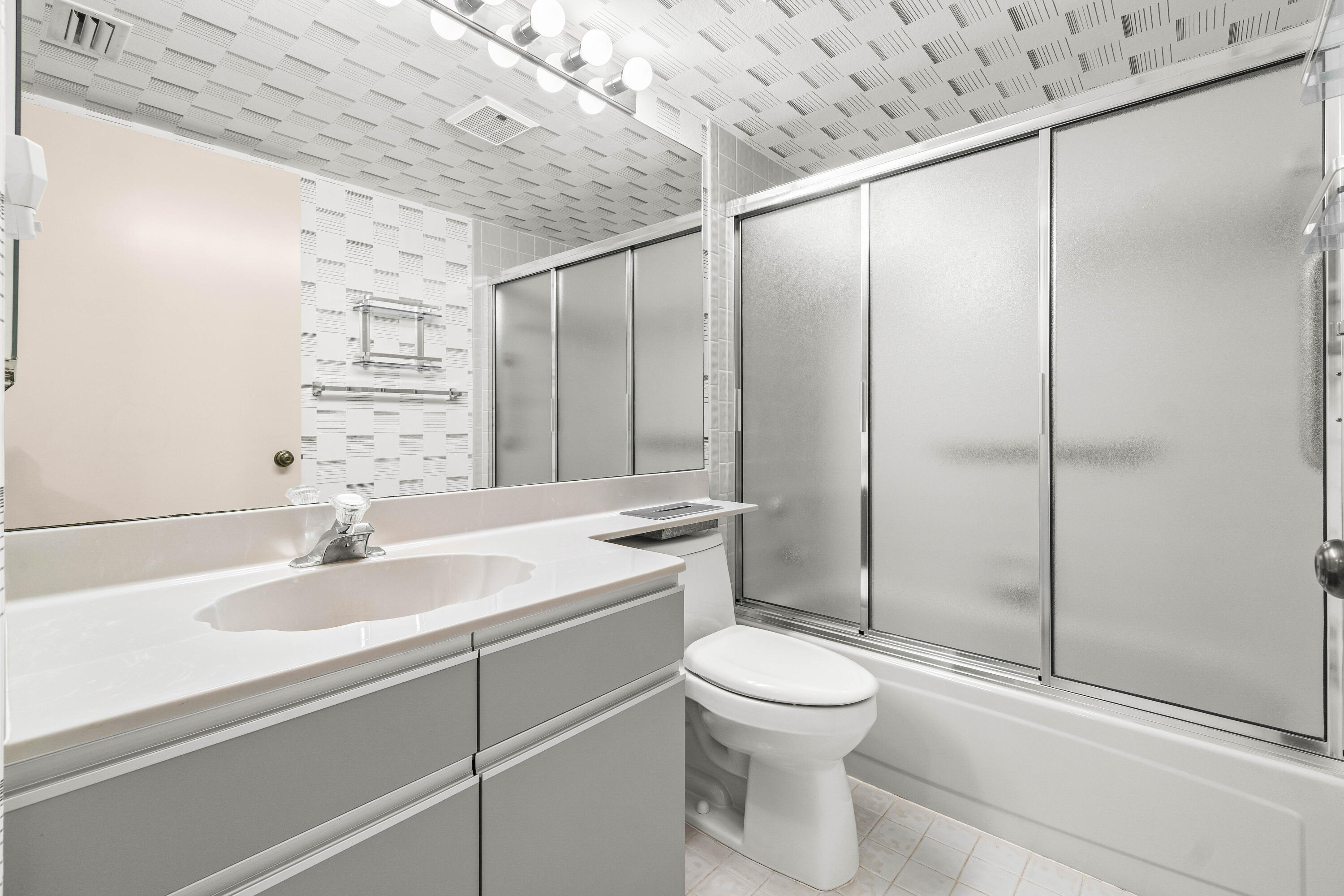 10920 Lakemore Lane 101