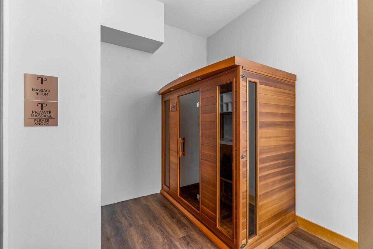 99 SE Mizner Boulevard Ph 37