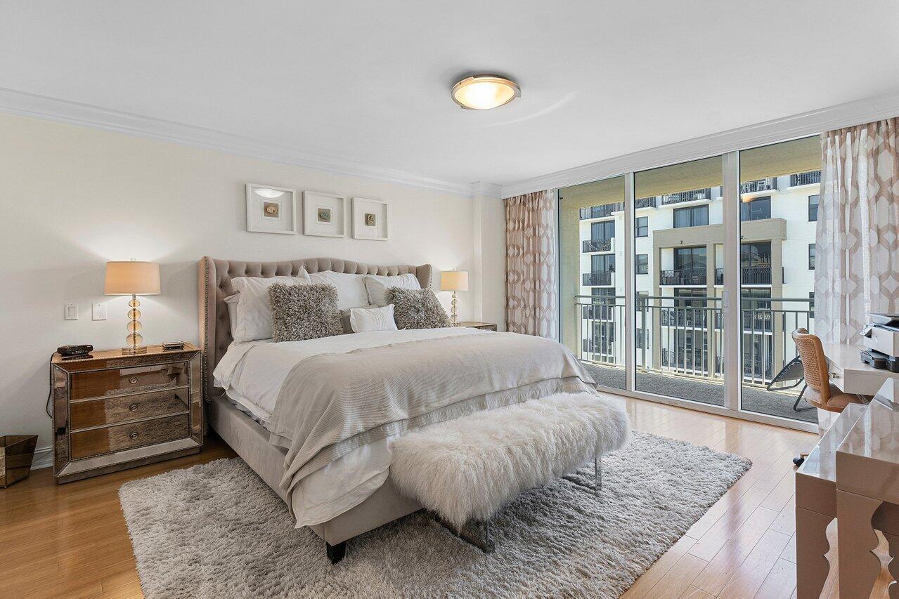 99 SE Mizner Boulevard Ph 37