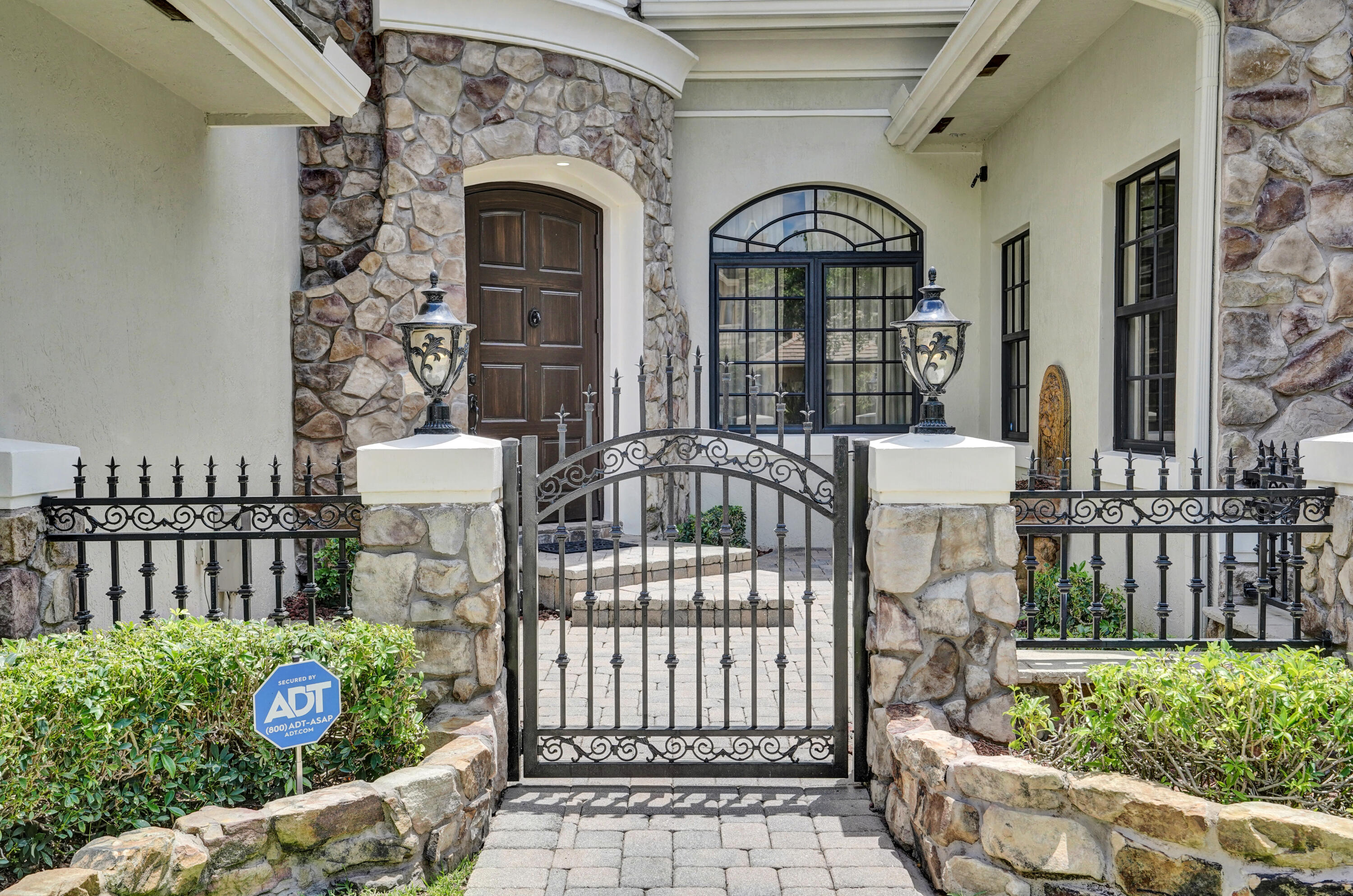 9210 Equus Circle