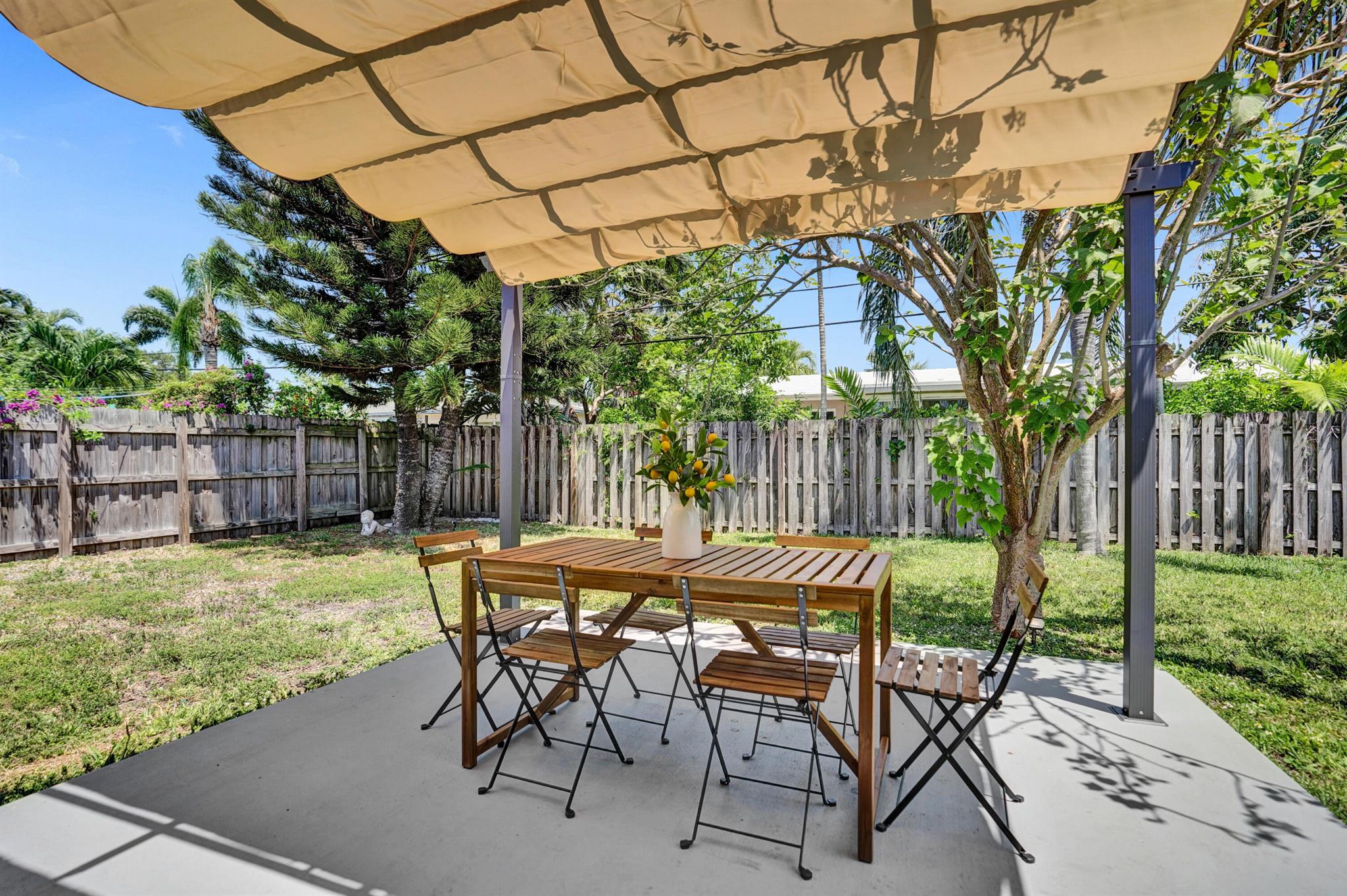 2661 NE 20th Street