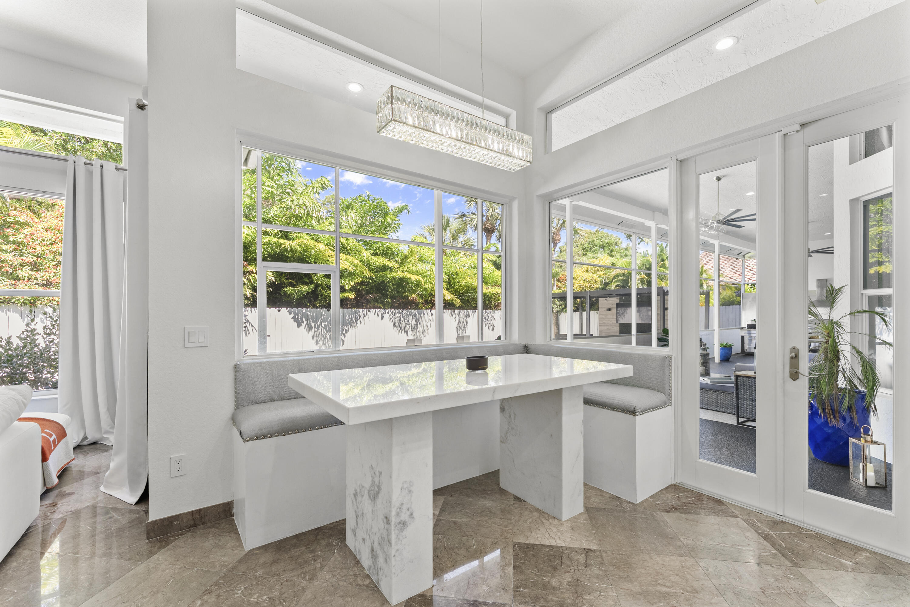 1000 SW 21st Avenue