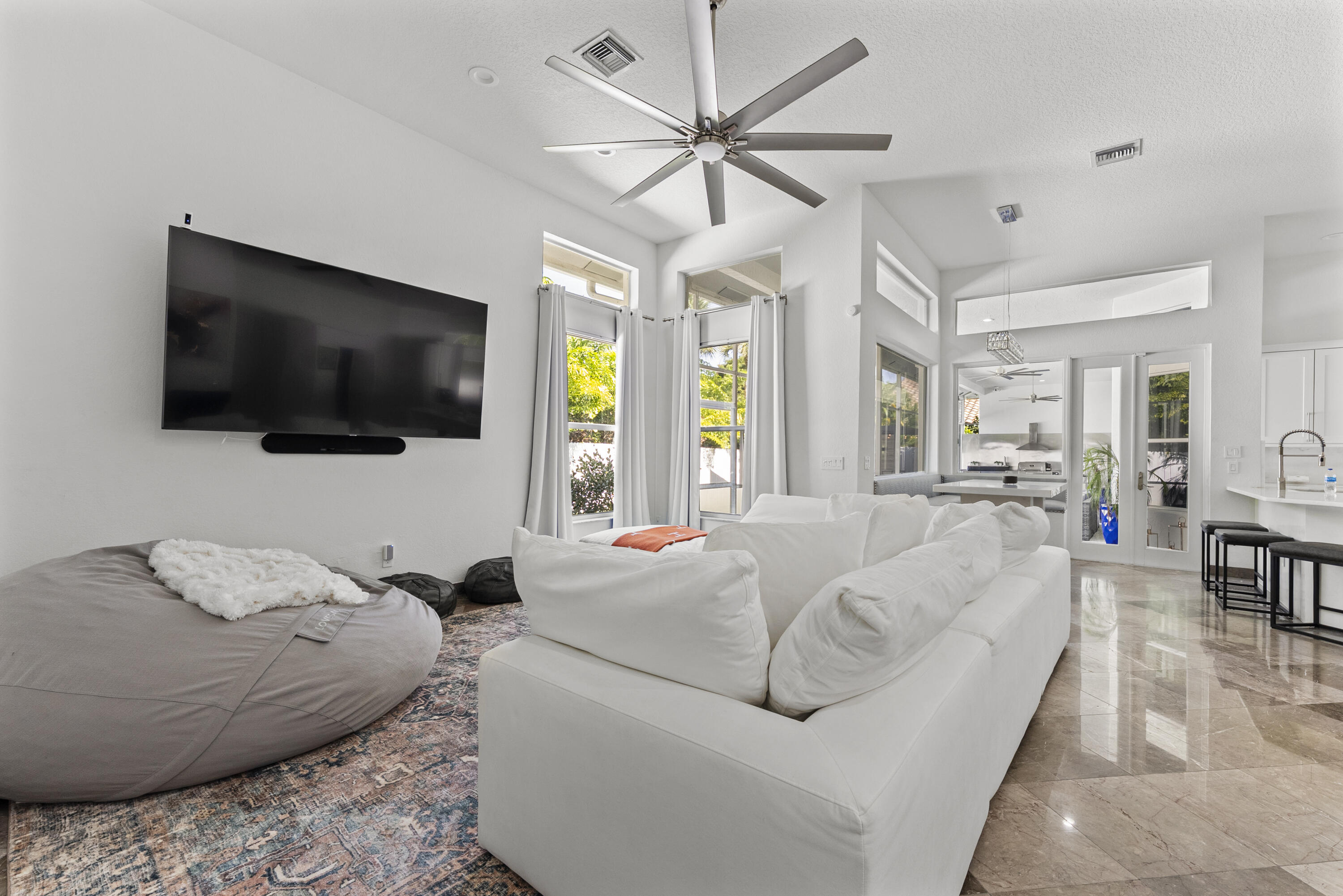 1000 SW 21st Avenue