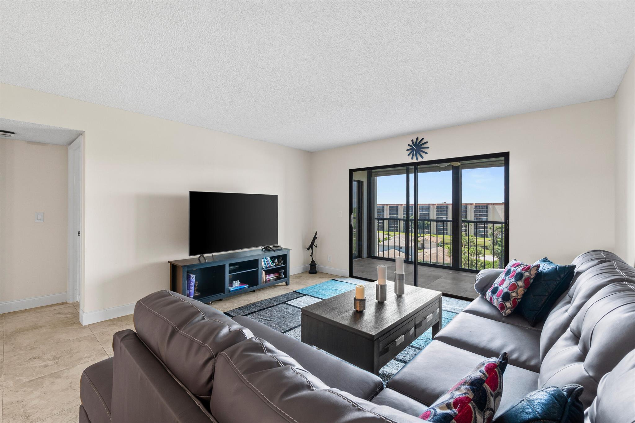 7290 Kinghurst Drive 809