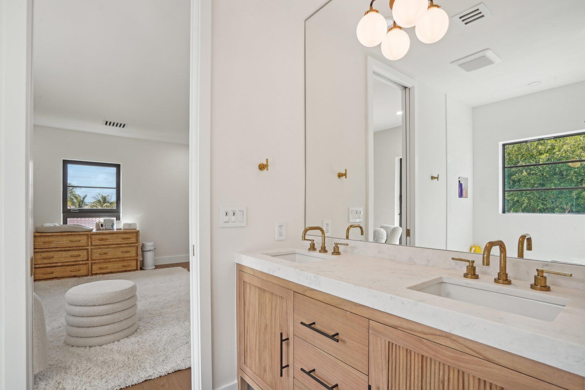 830 SW 15th Street