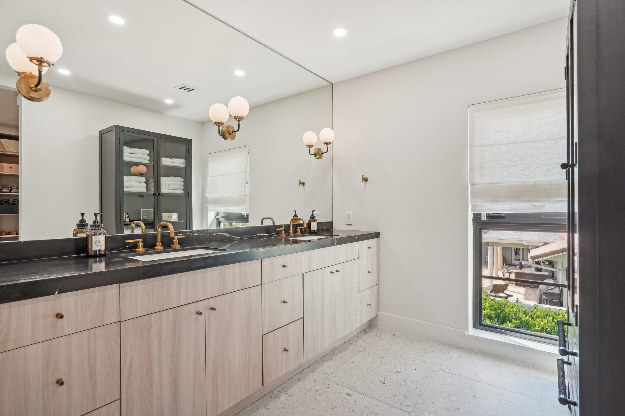 830 SW 15th Street