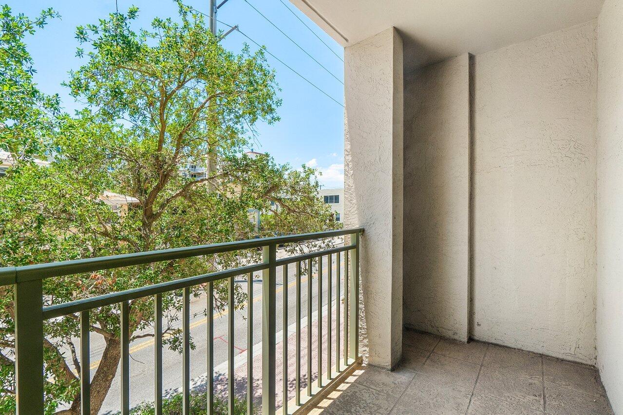 610 Clematis Street 236