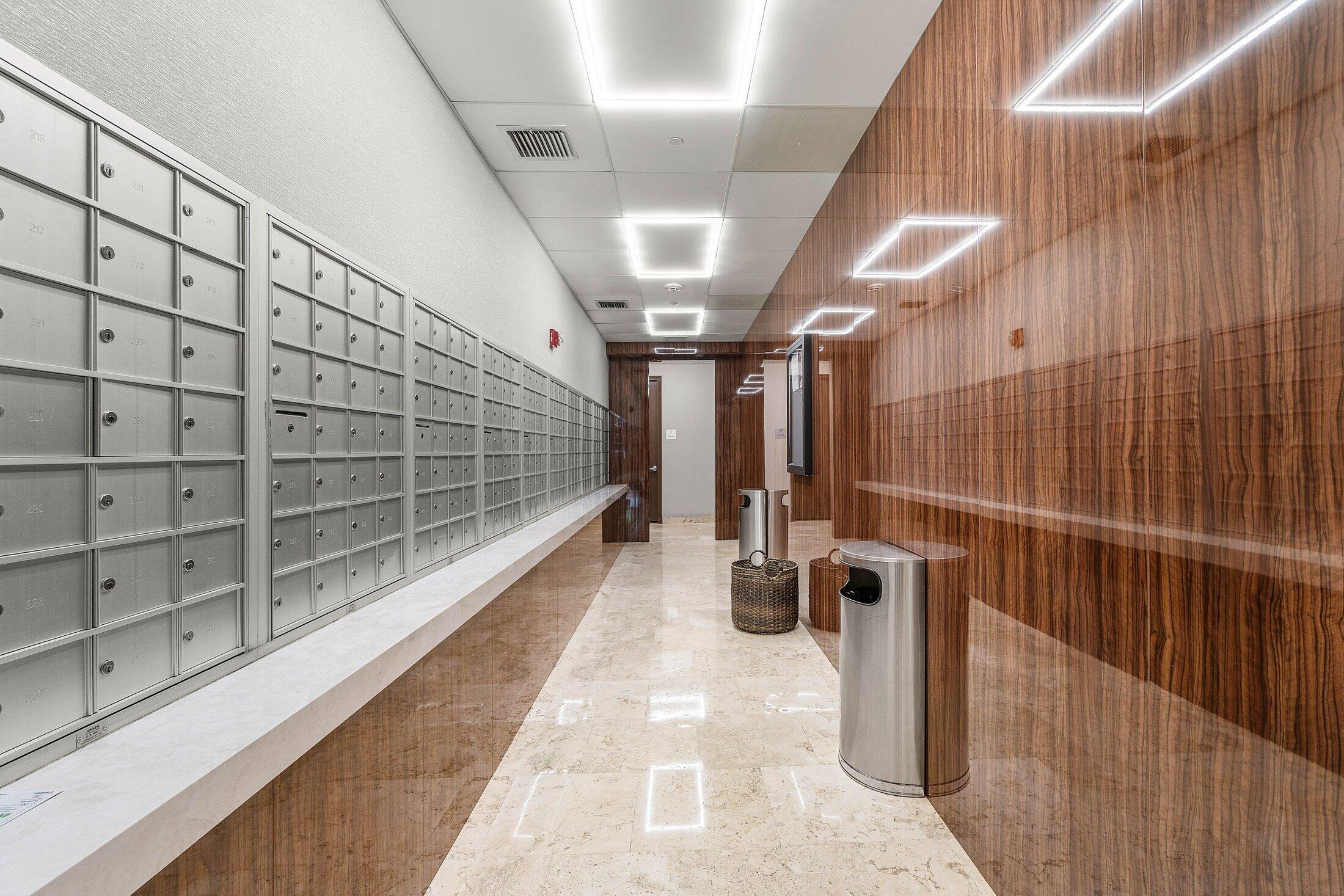 99 SE Mizner Boulevard 543