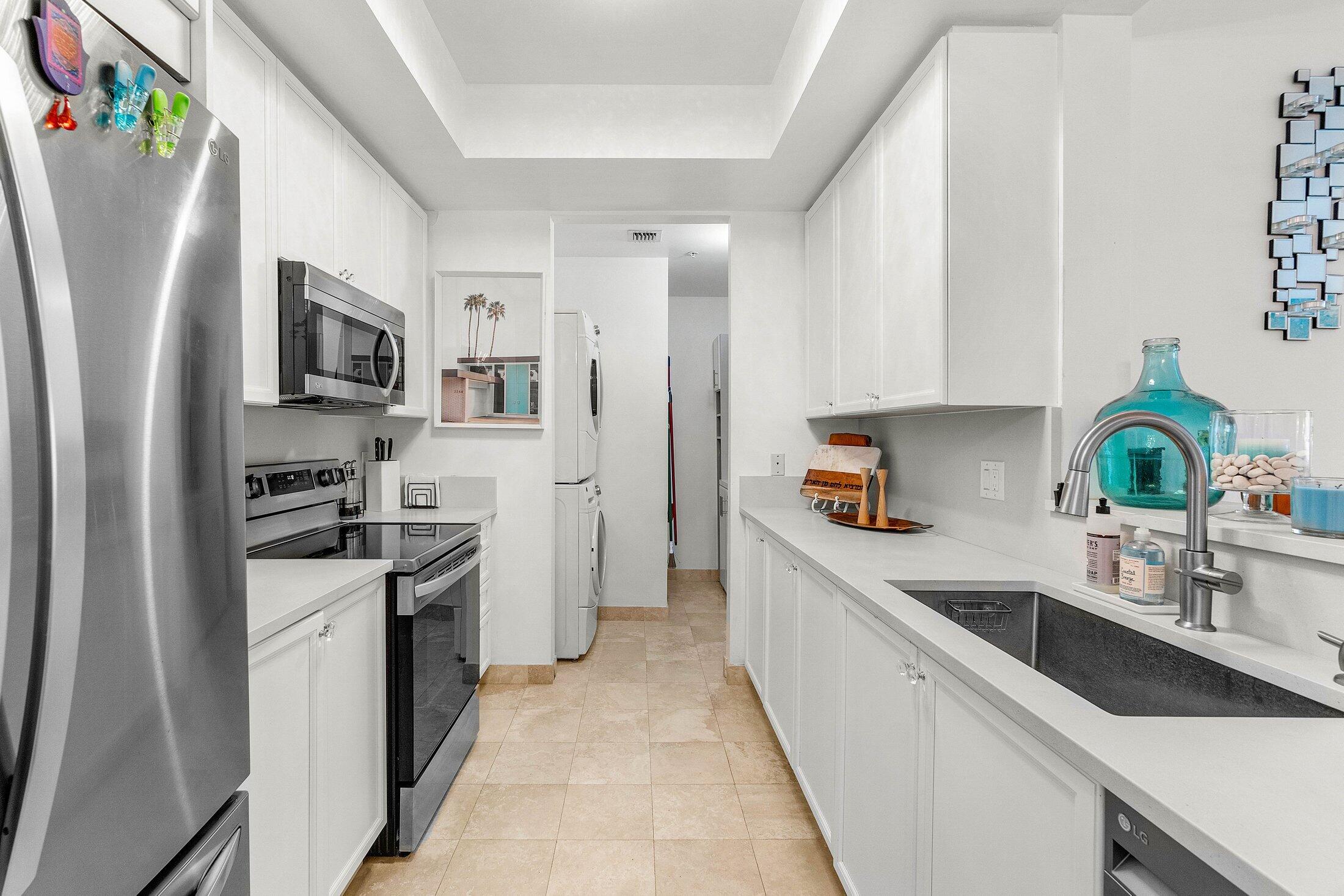 99 SE Mizner Boulevard 543