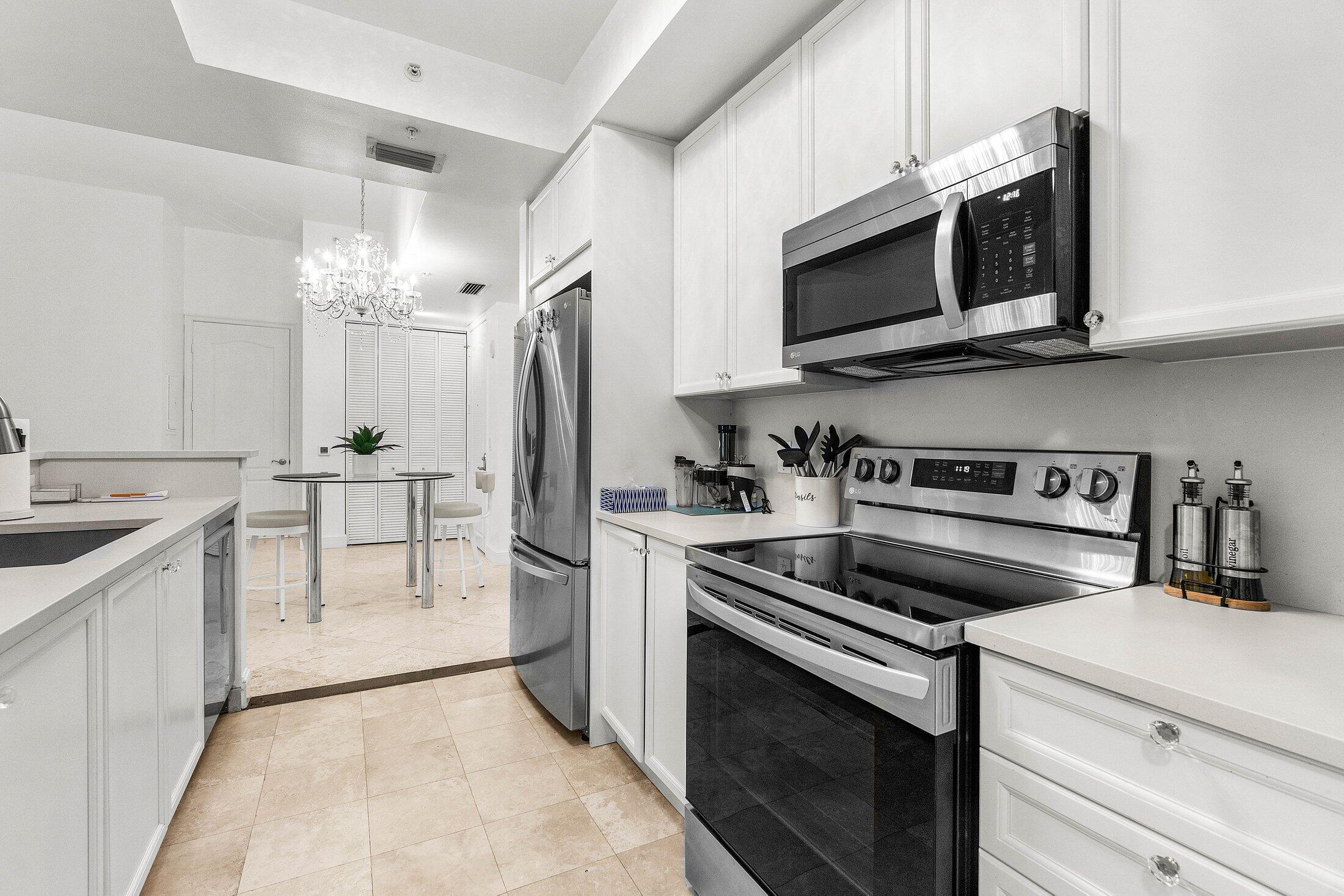 99 SE Mizner Boulevard 543