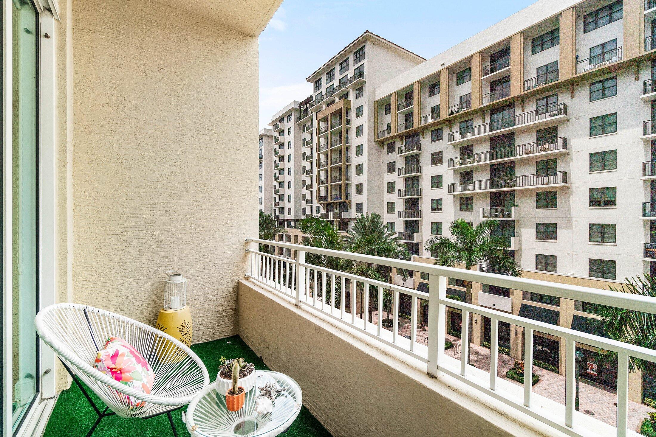 99 SE Mizner Boulevard 543