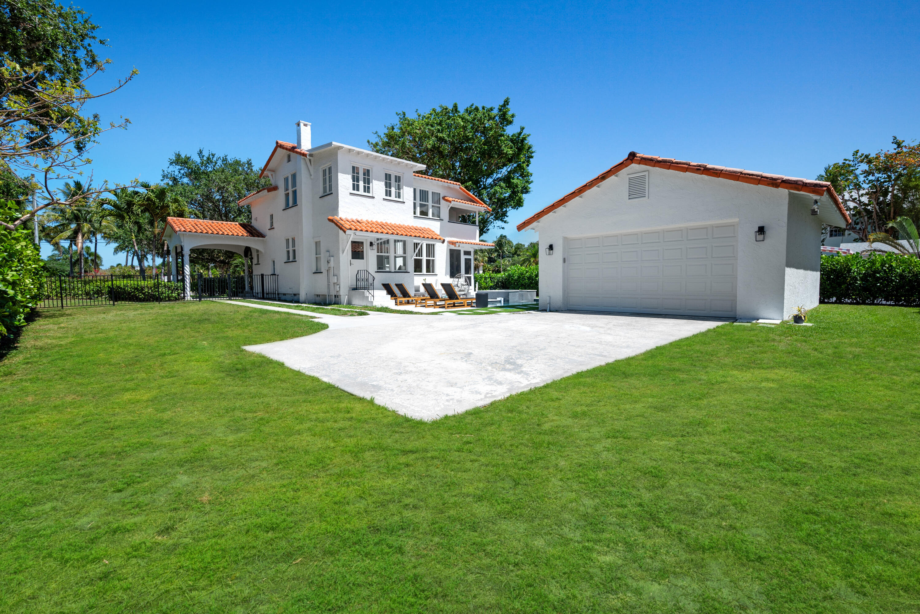 516 N Swinton Avenue