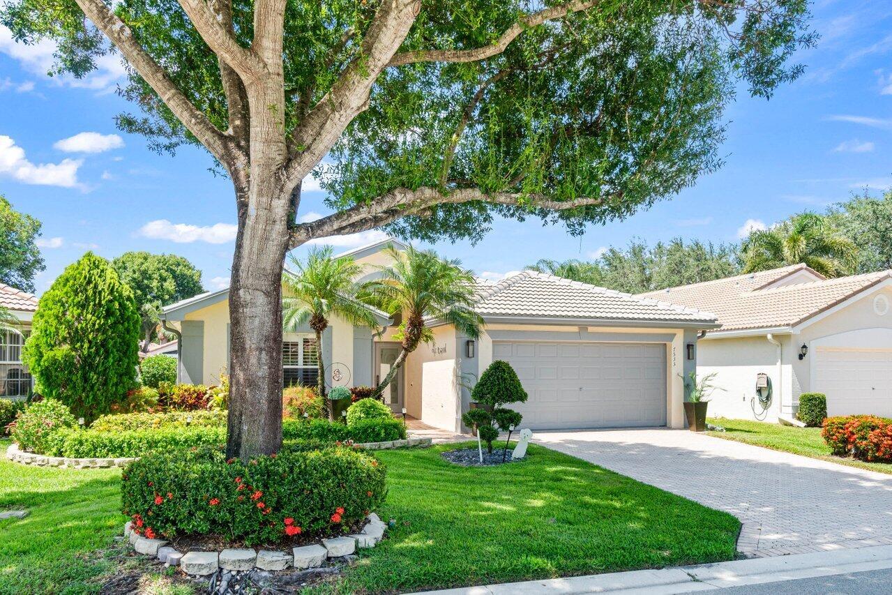 7533 Sagunto Street 7533