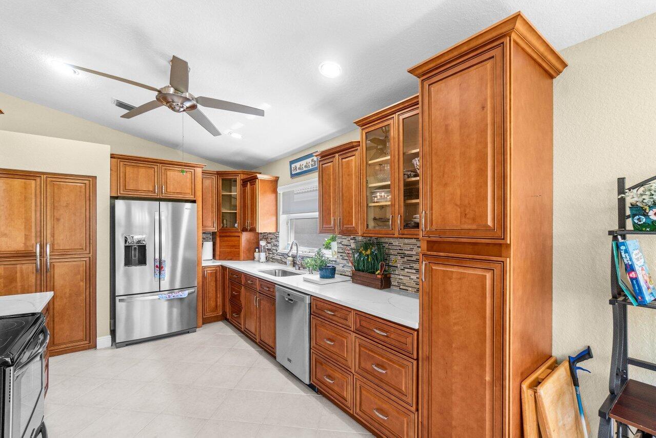 7533 Sagunto Street 7533