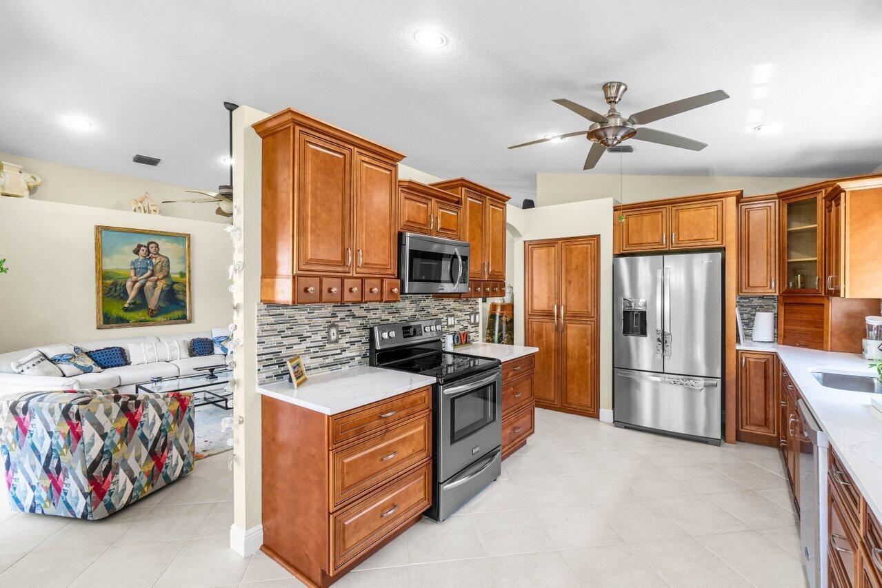 7533 Sagunto Street 7533