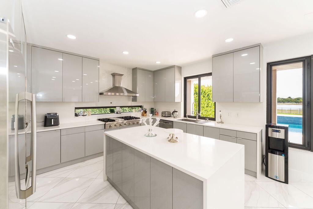 9475 Equus Circle