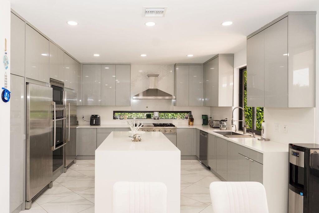 9475 Equus Circle