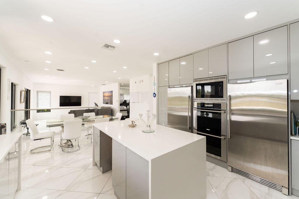 9475 Equus Circle