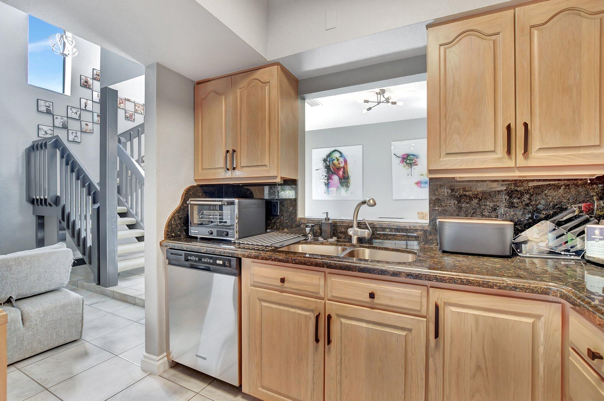 6650 Thornhill Court