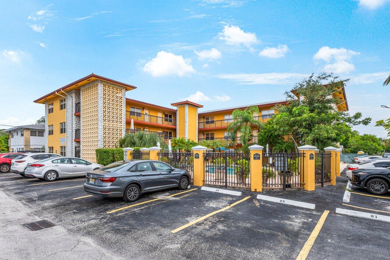 744 NE 14th Avenue 2