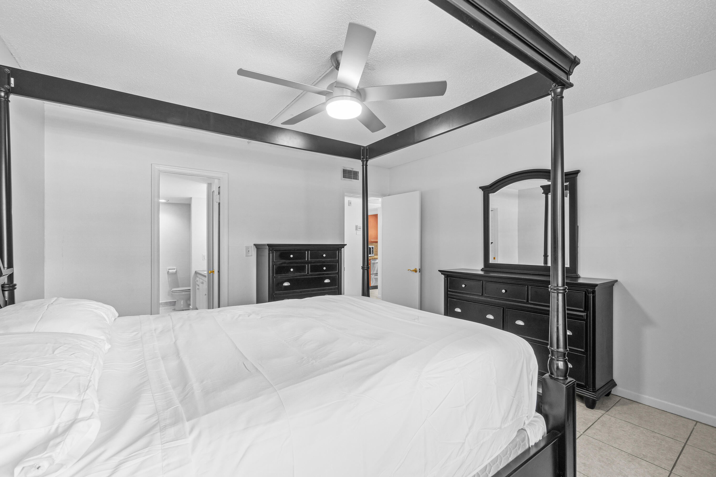 250 NE 20th Street 1220