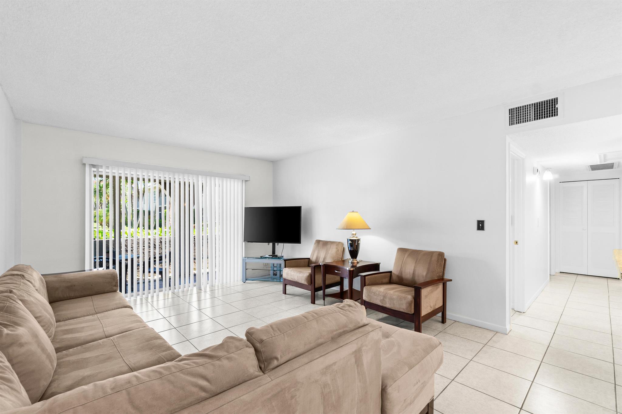 250 NE 20th Street 1220