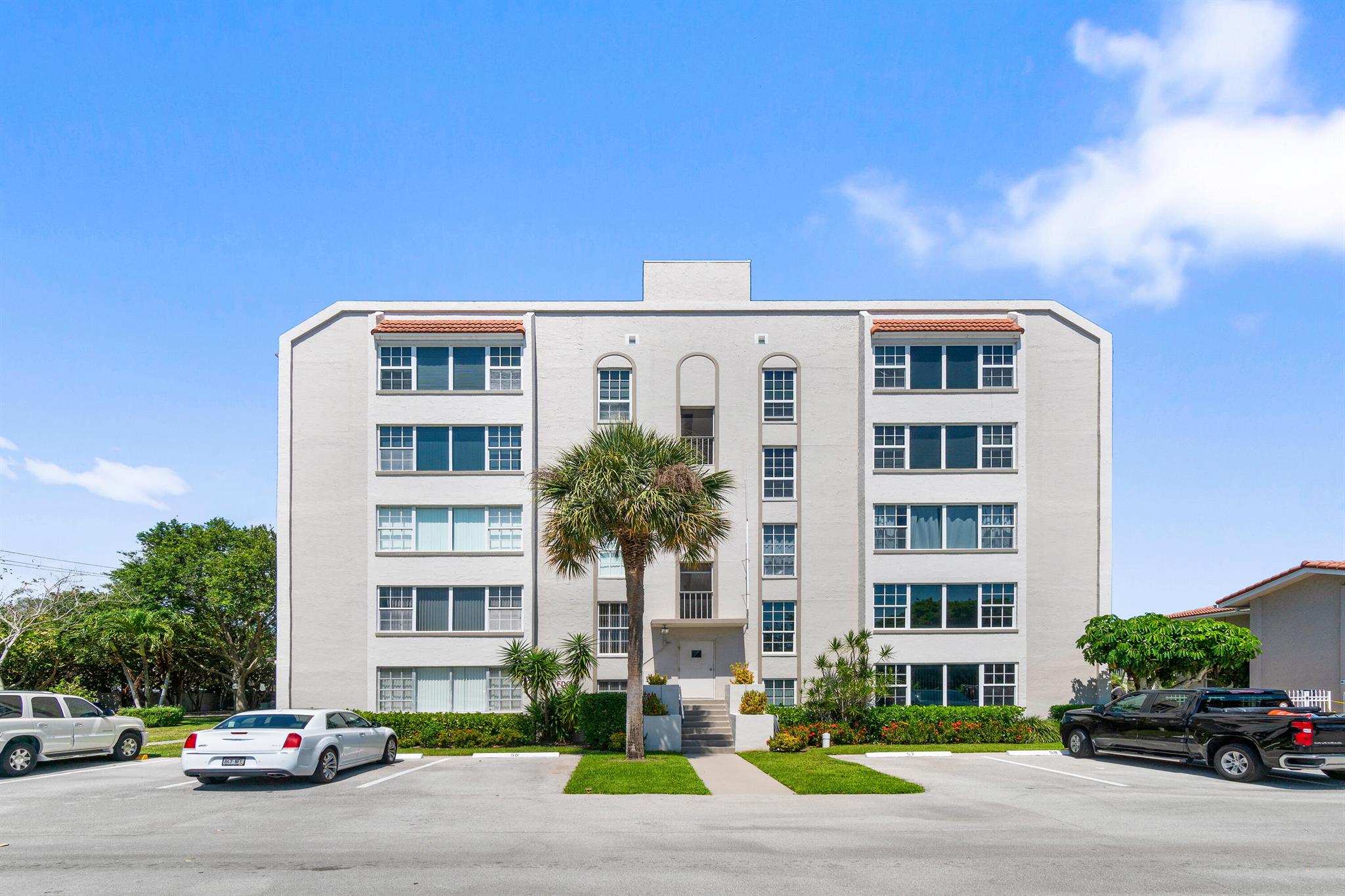 250 NE 20th Street 1220