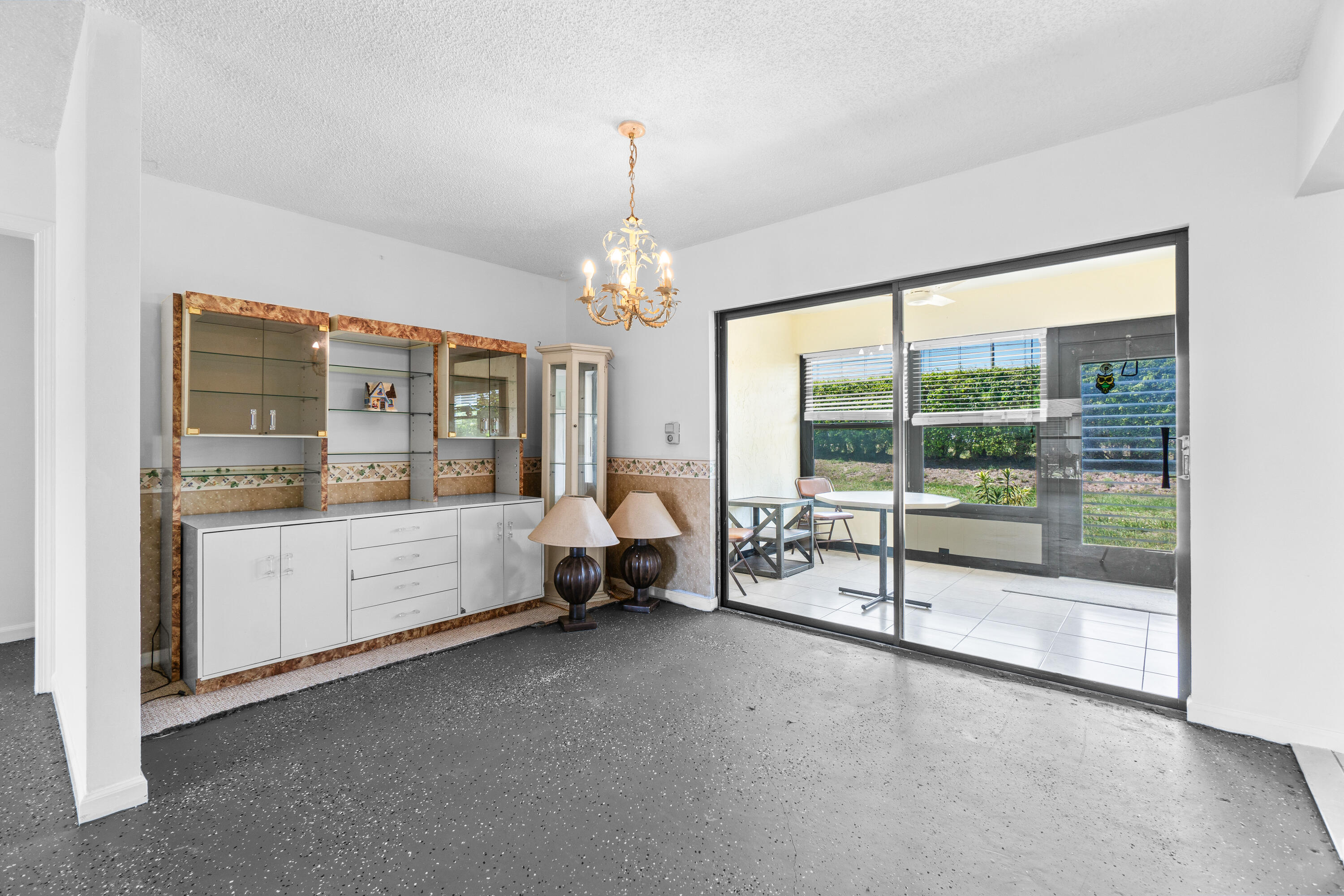 4657 Greentree Place A