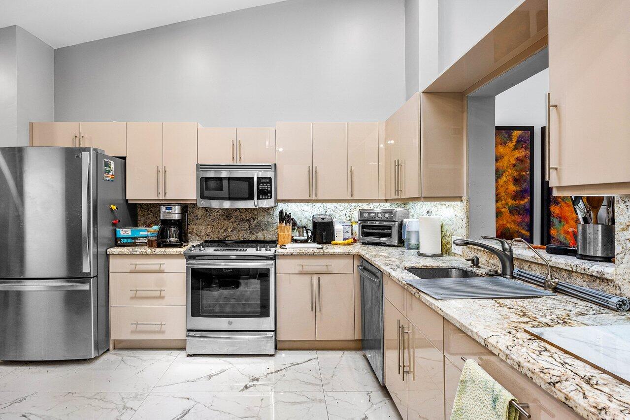7572 Island Breeze Terrace