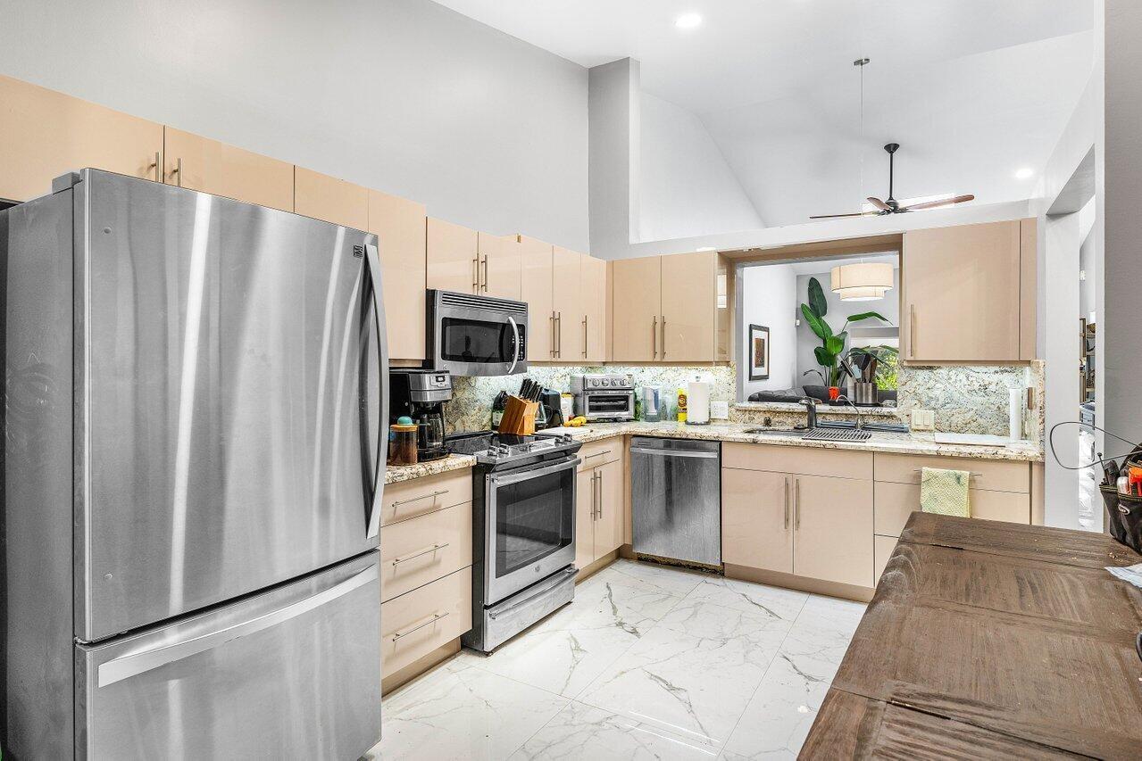 7572 Island Breeze Terrace