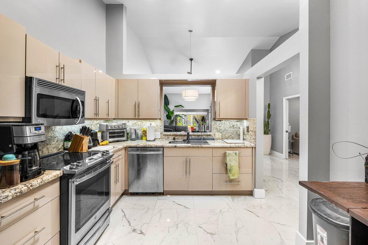 7572 Island Breeze Terrace