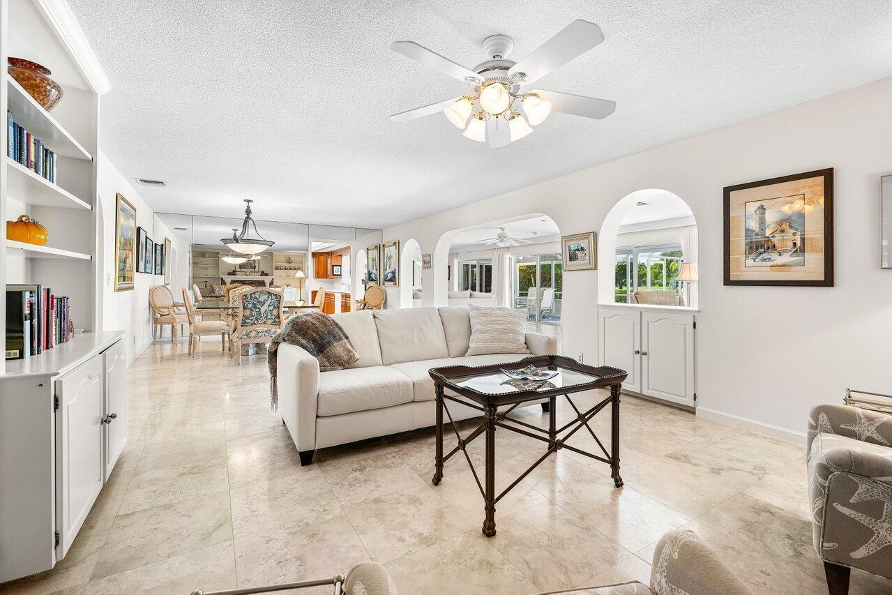 489 S Country Club Drive