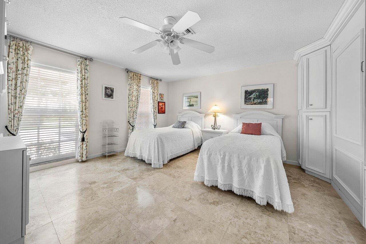 489 S Country Club Drive