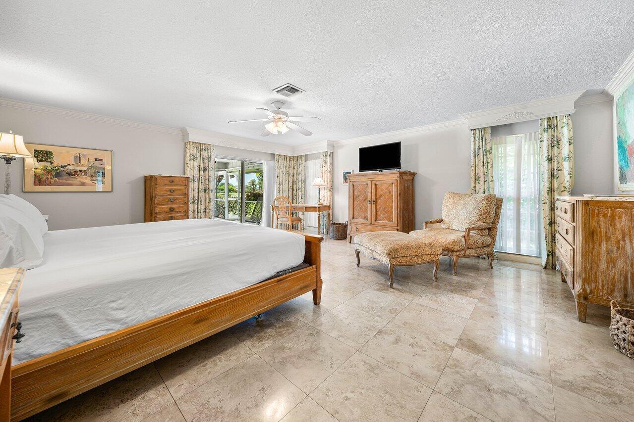 489 S Country Club Drive