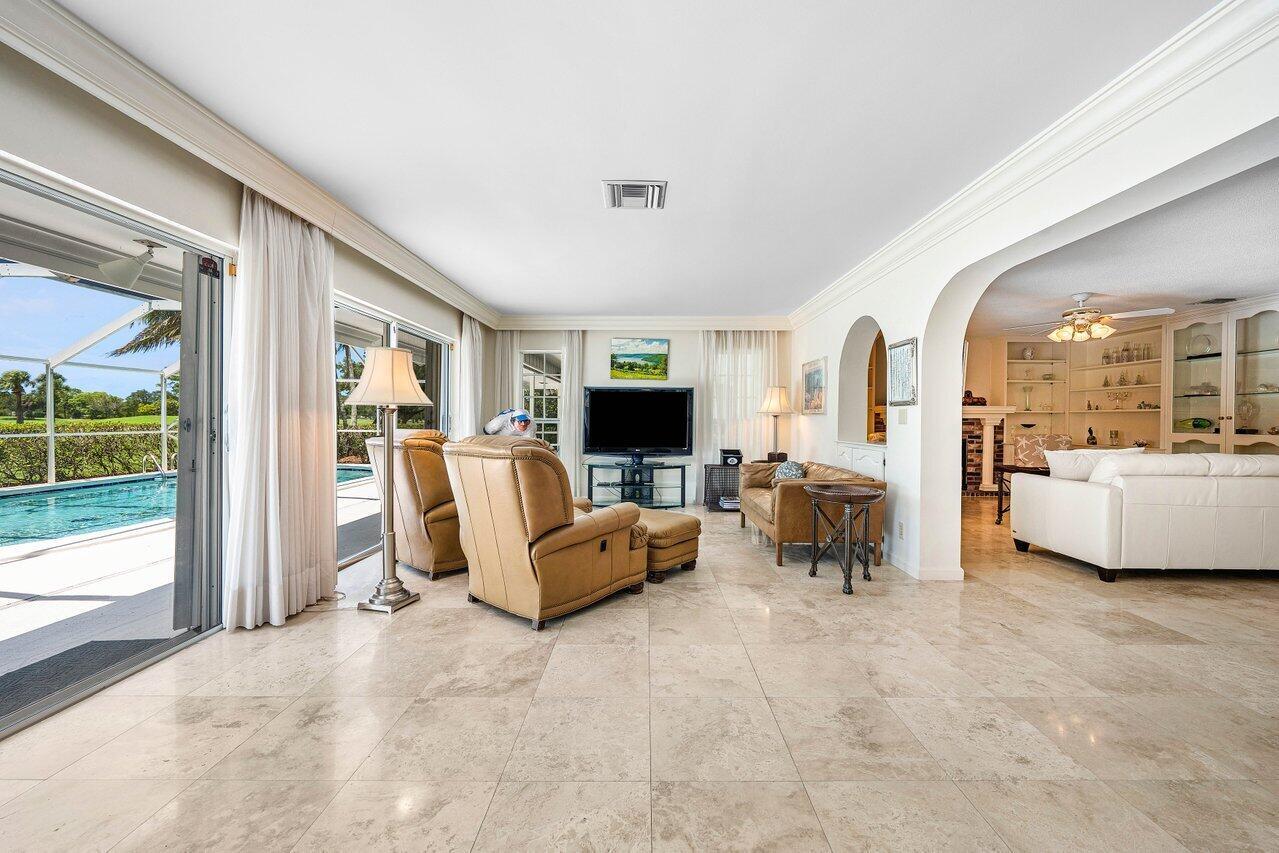 489 S Country Club Drive