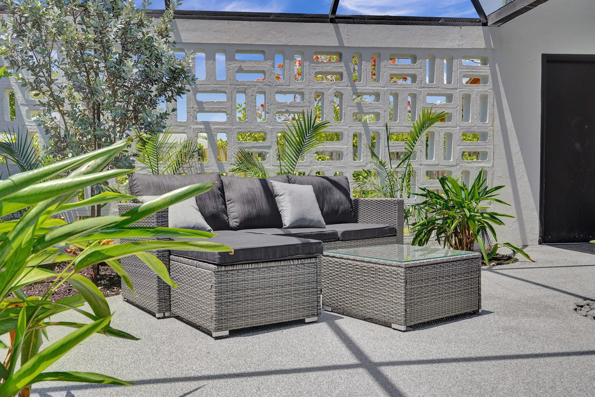 450 NW 15th Street