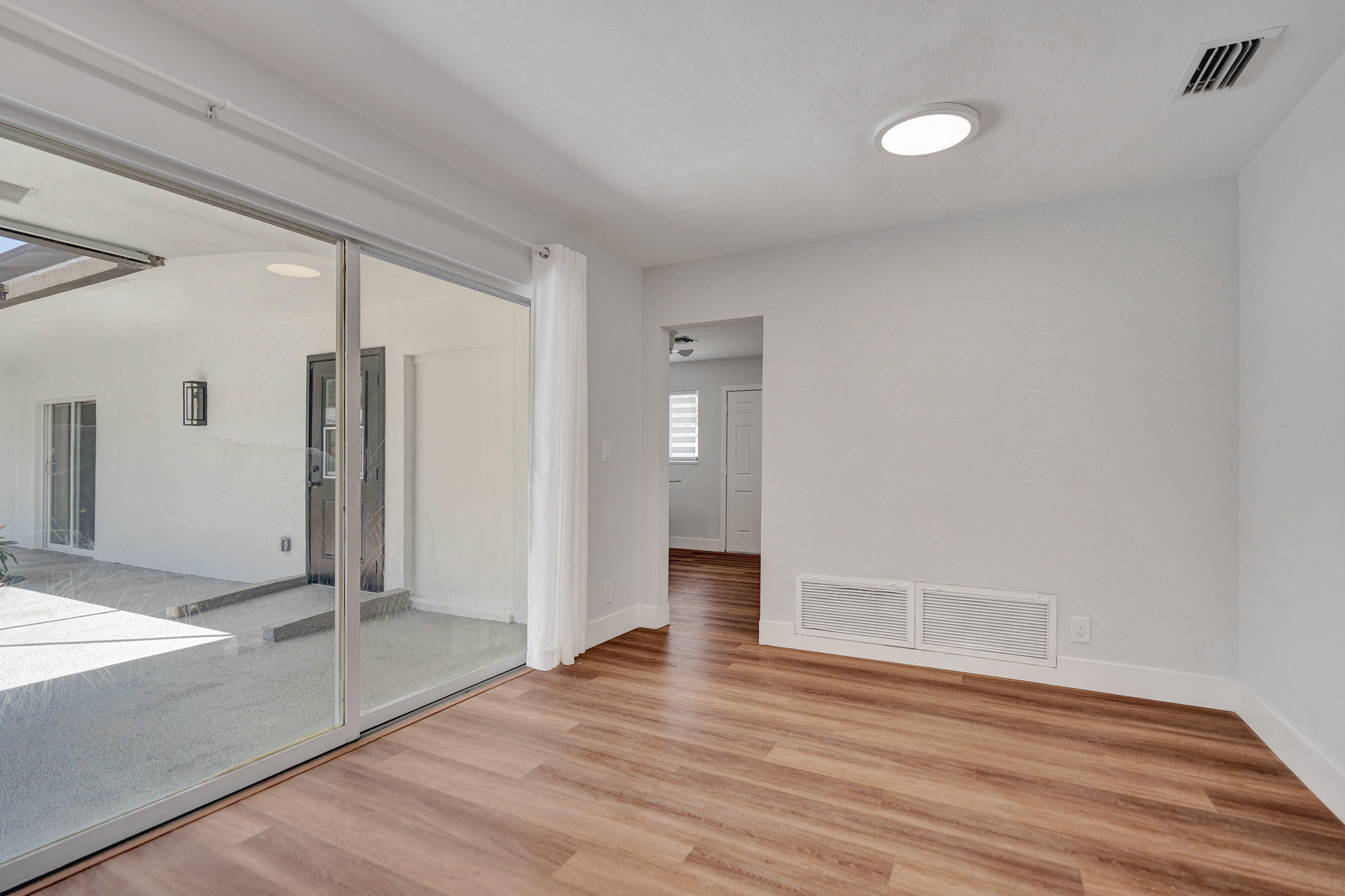 450 NW 15th Street
