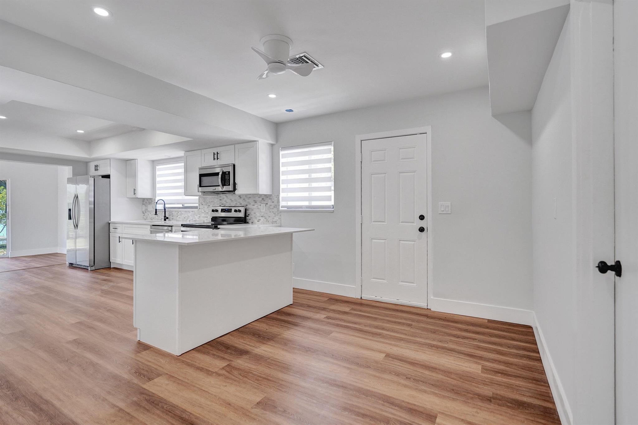 450 NW 15th Street
