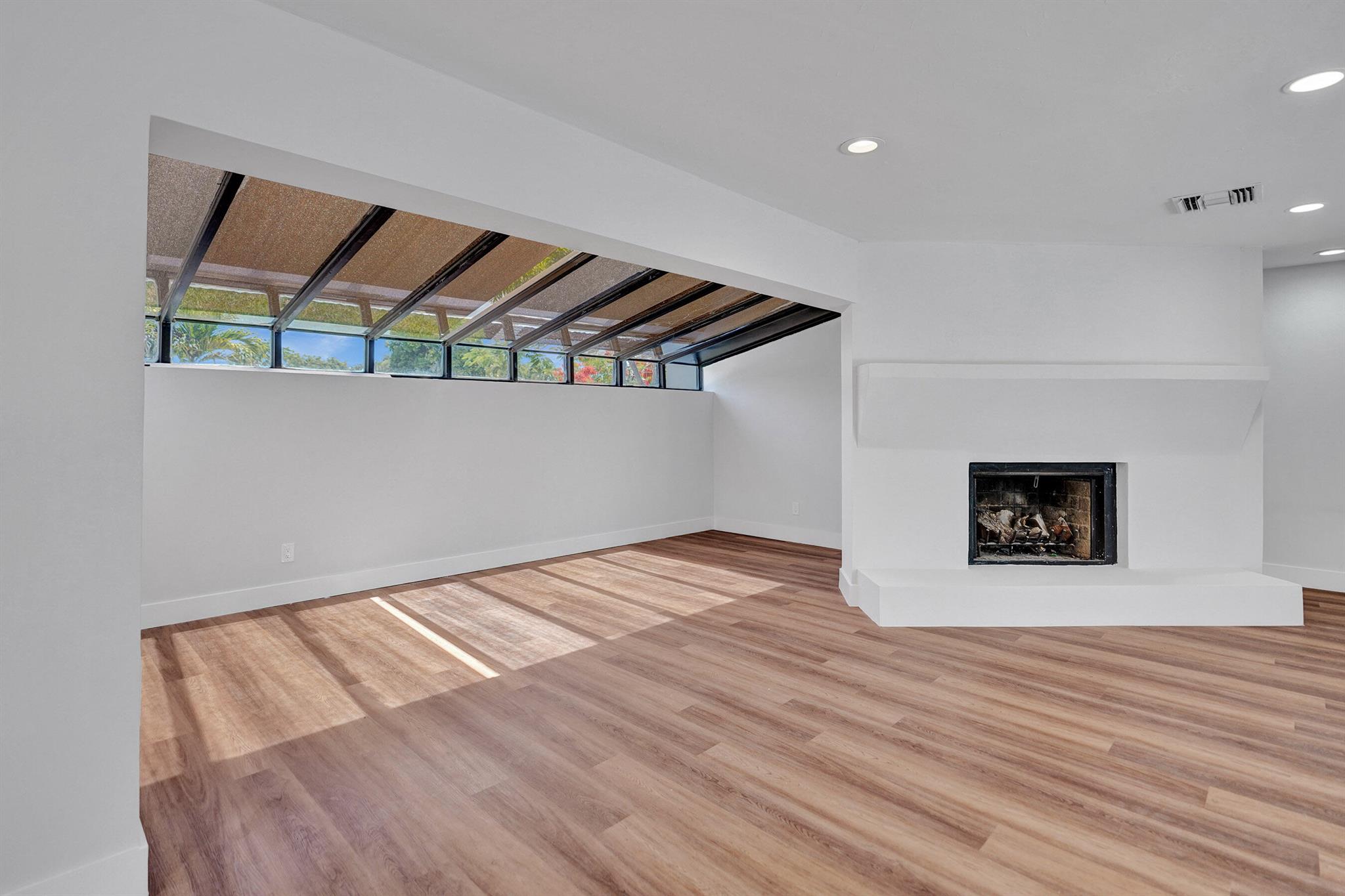 450 NW 15th Street
