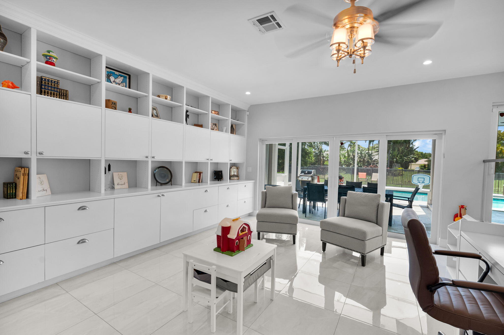 6851 Giralda Circle