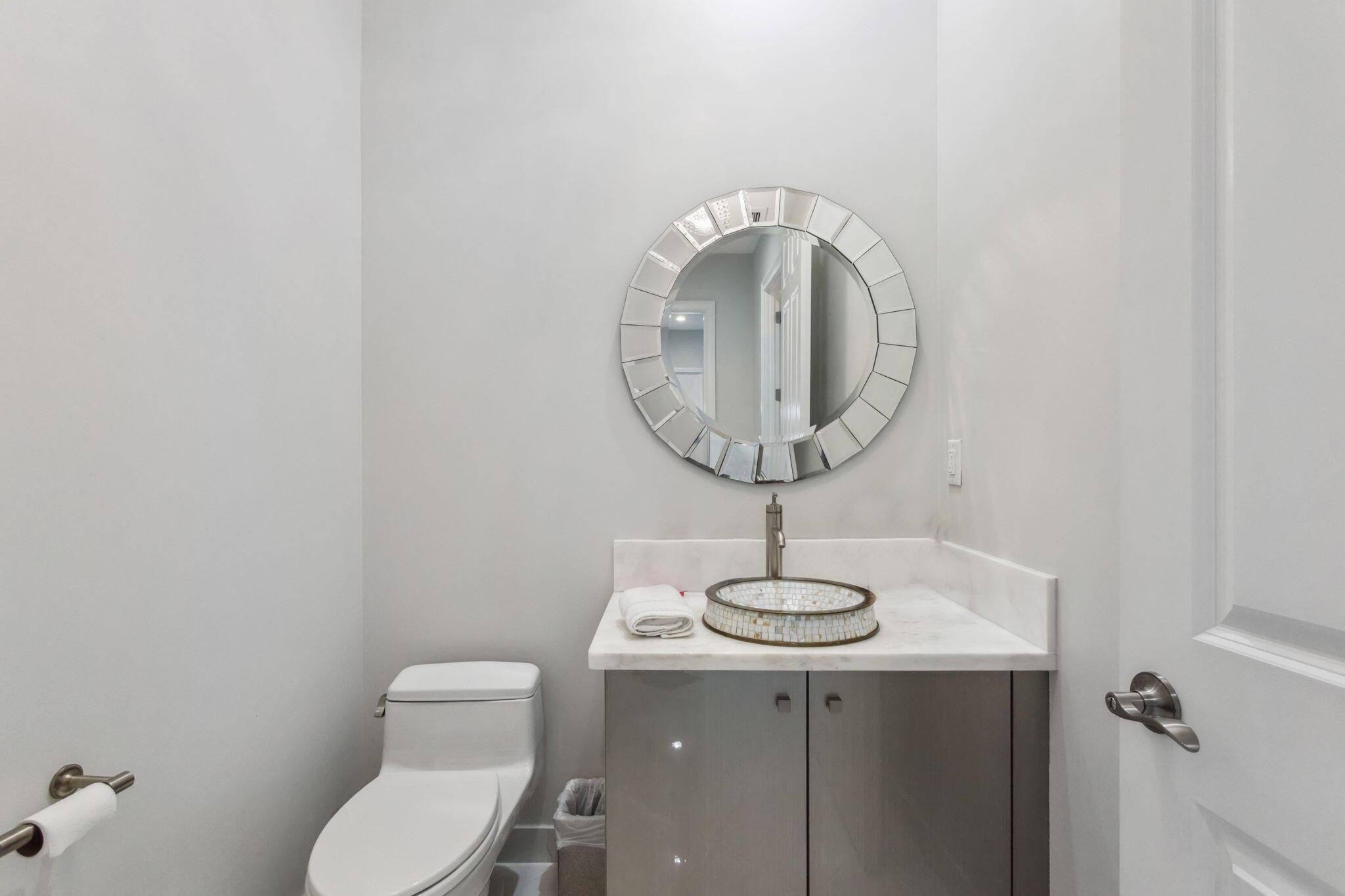 16770 Burlington Bristol Lane