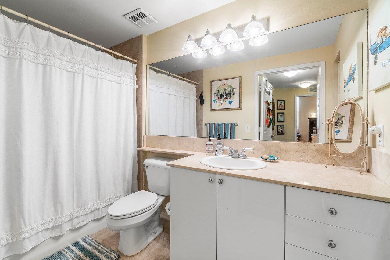 804 E Windward Way 201