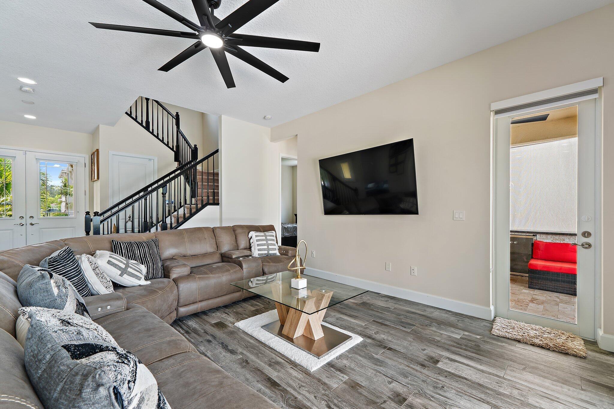 15834 Hummingbird Lane