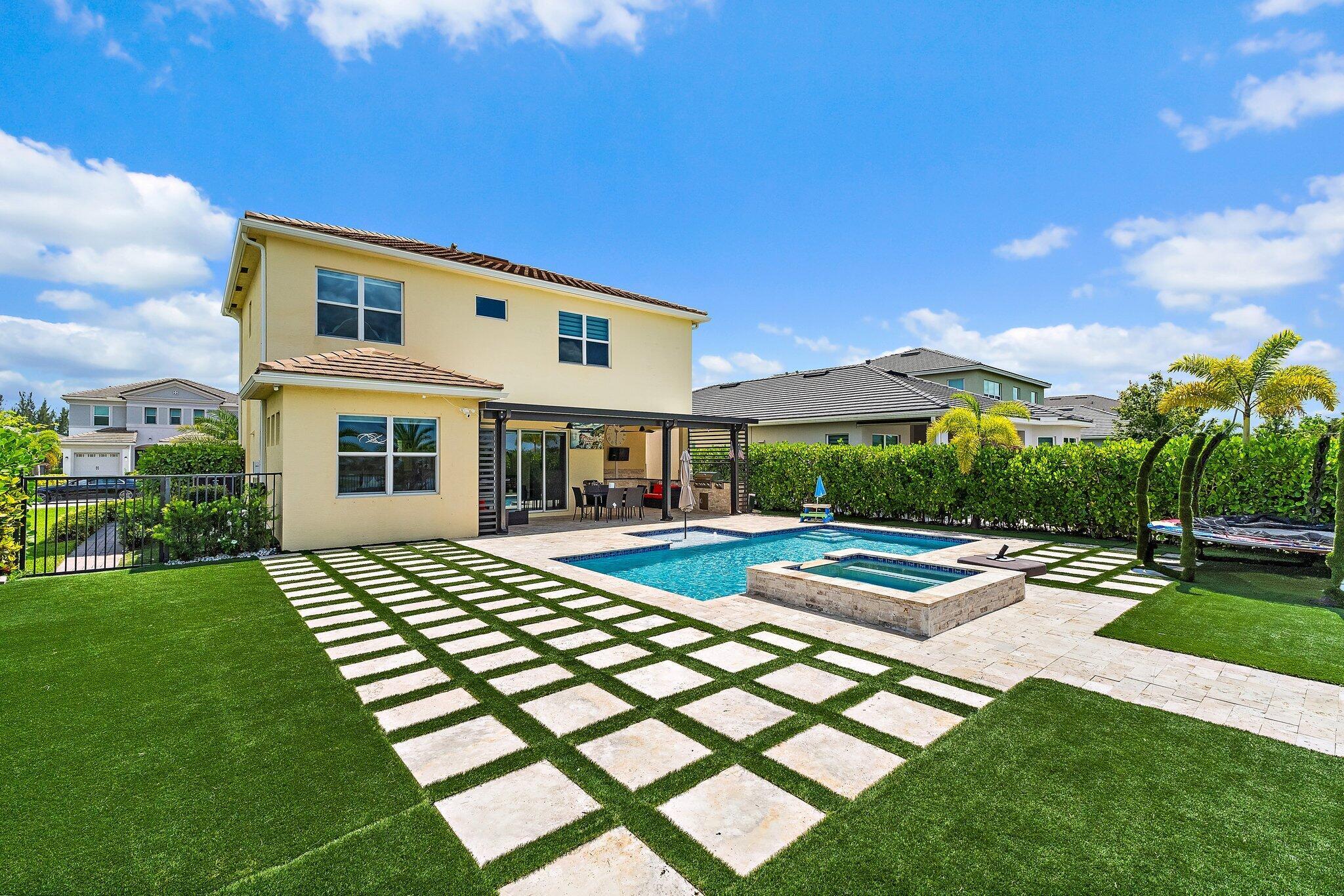 15834 Hummingbird Lane