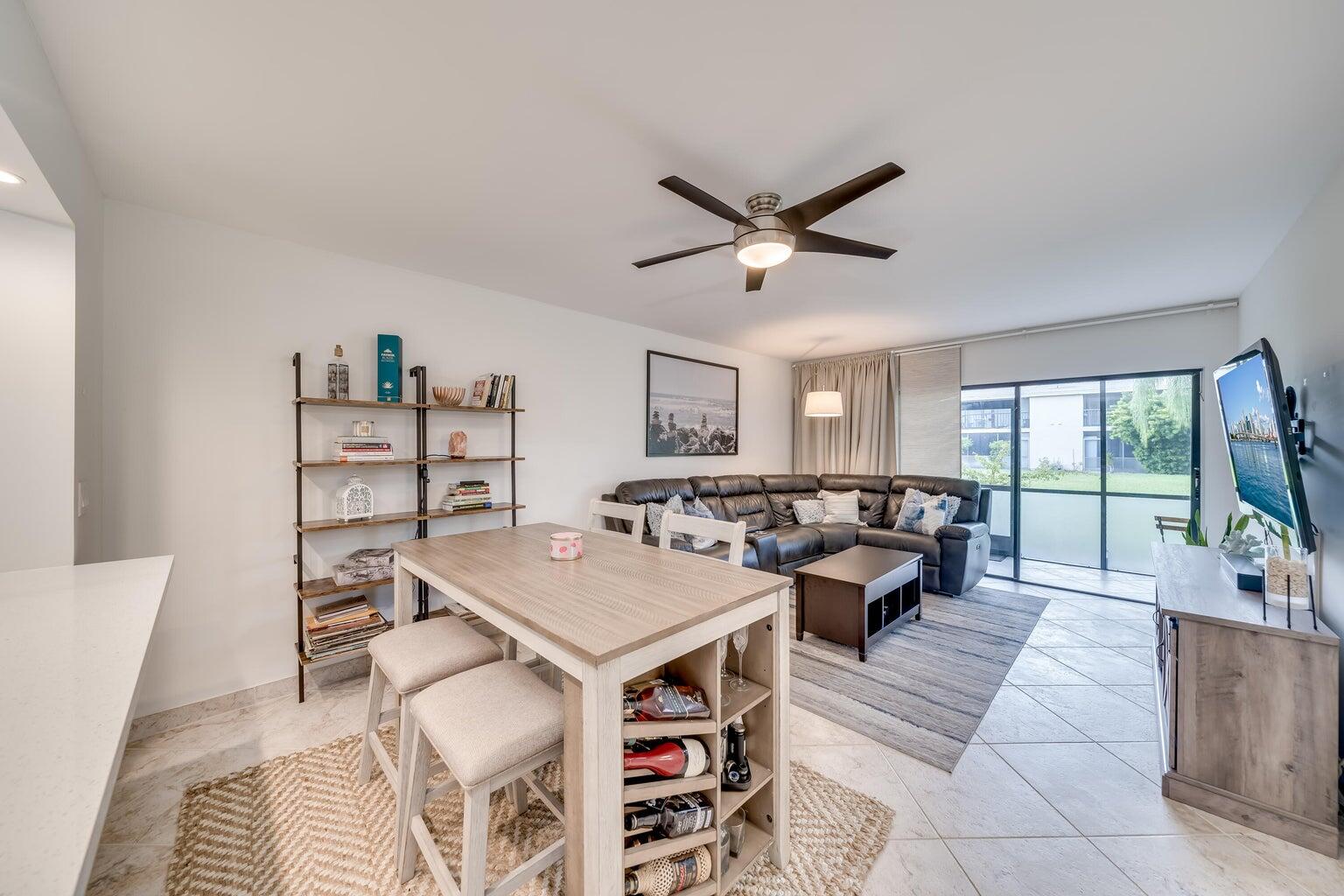 3939 NE 5th Avenue D103